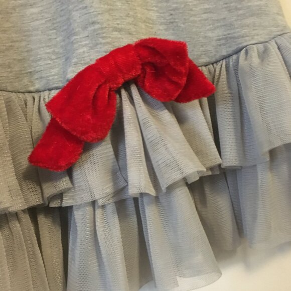 Doggy Ballet Suit With Tulle Skirt and Red Bow - Picture 3 of 13